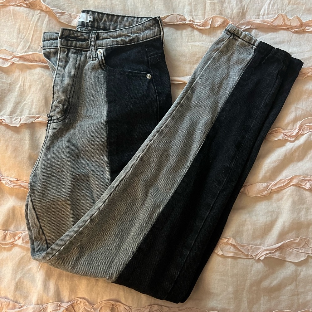 adika jeans size small. worn once. in perfect condition.